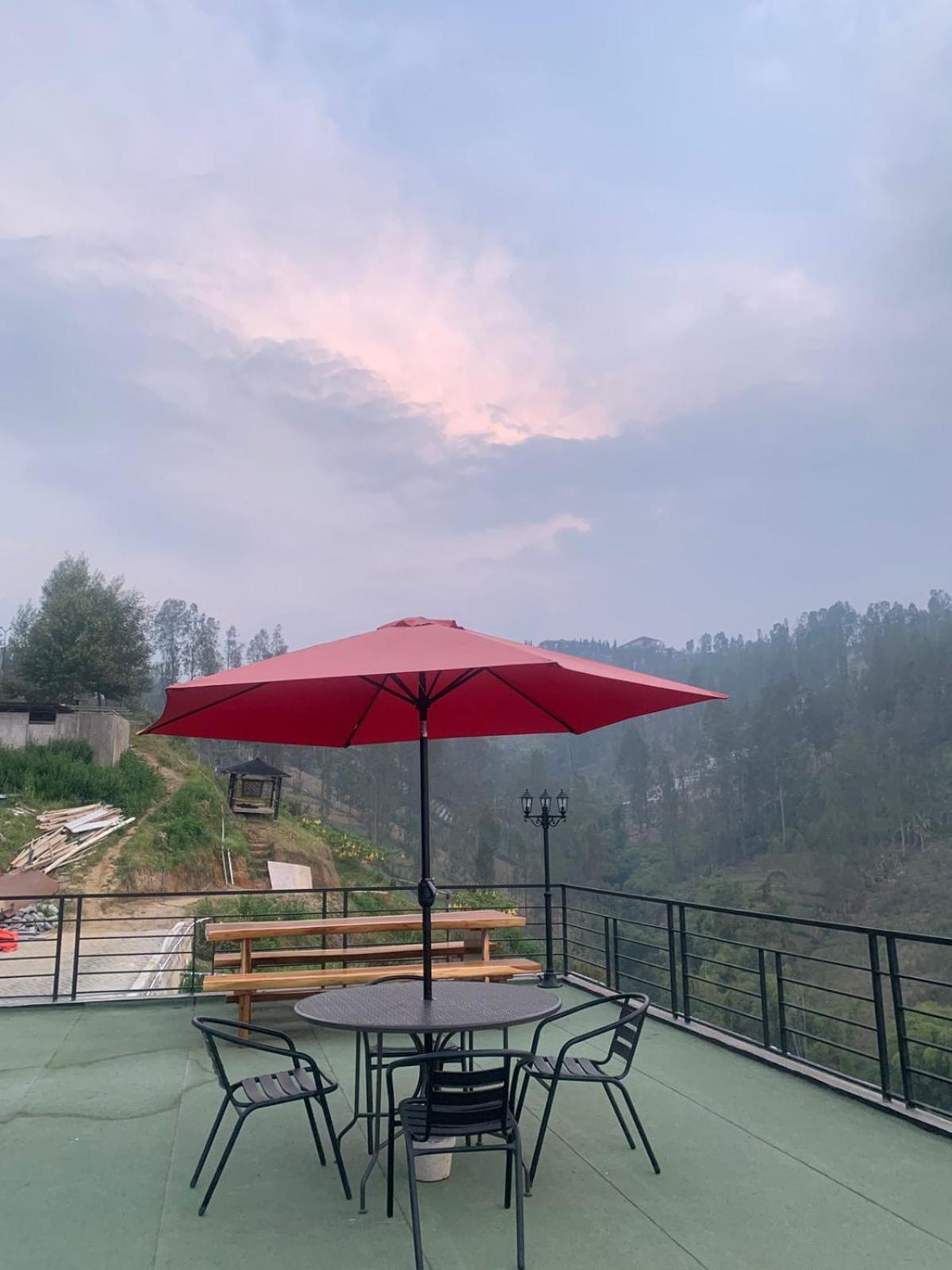 Hotel Nature Bromo And Resort Pasuruan Eksteriør billede