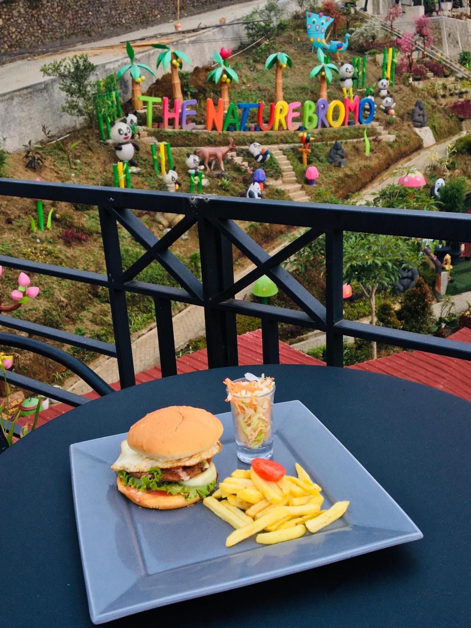 Hotel Nature Bromo And Resort Pasuruan Eksteriør billede
