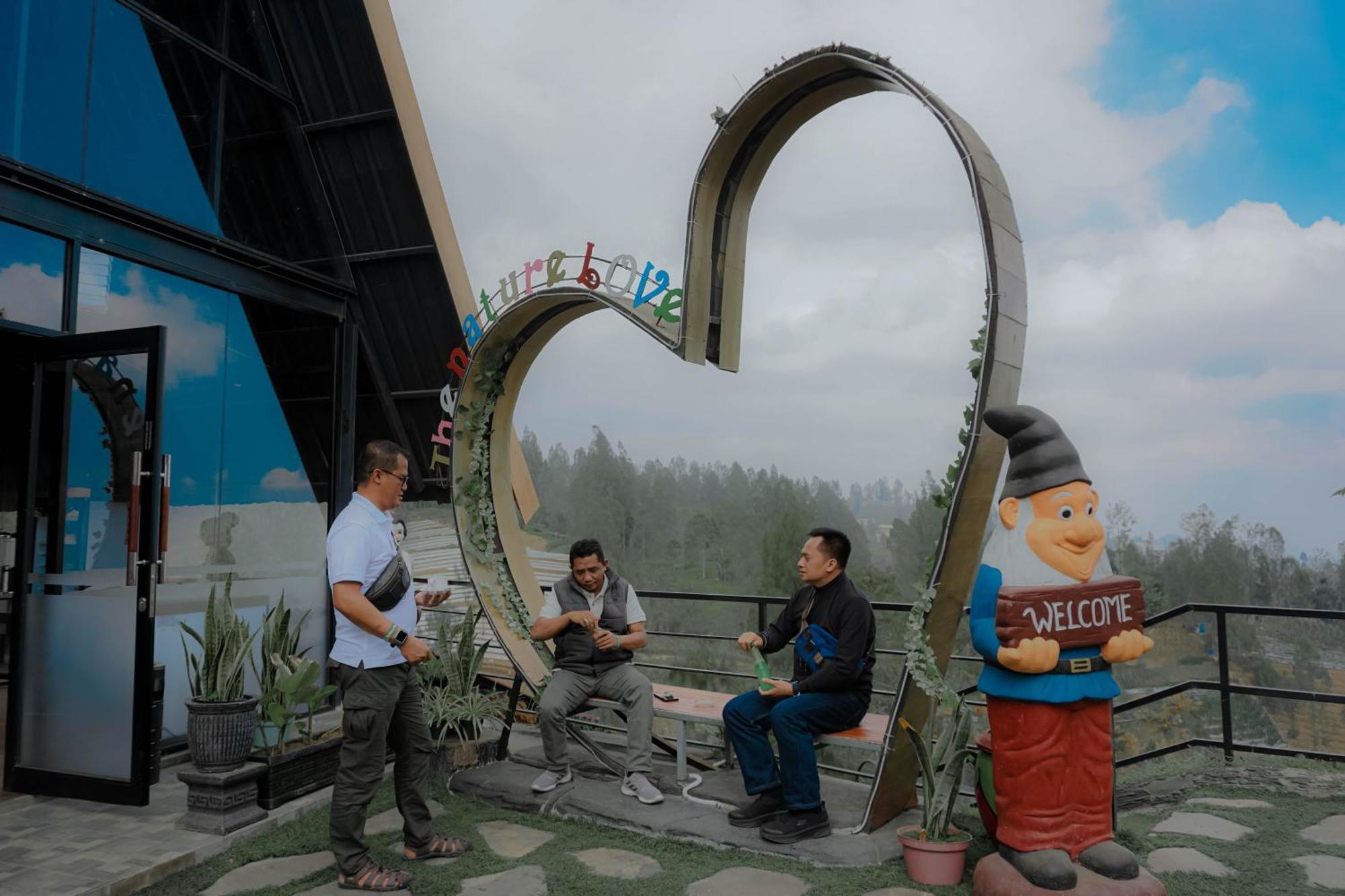 Hotel Nature Bromo And Resort Pasuruan Eksteriør billede